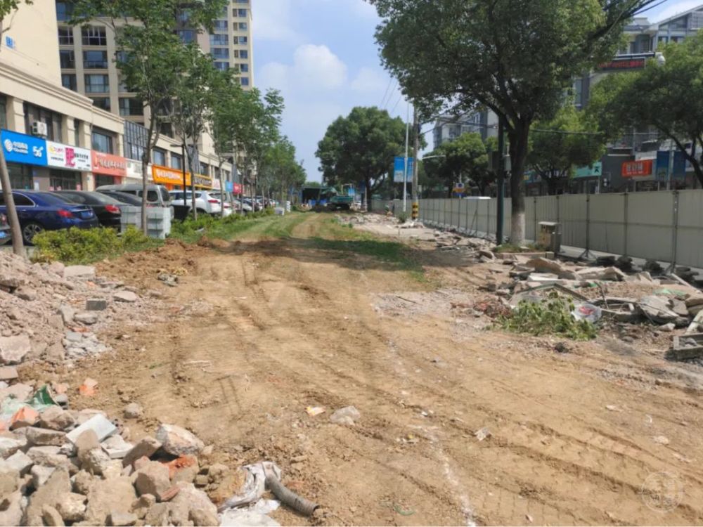 微幸福进行时白玉路畅通记车好停了心更畅了