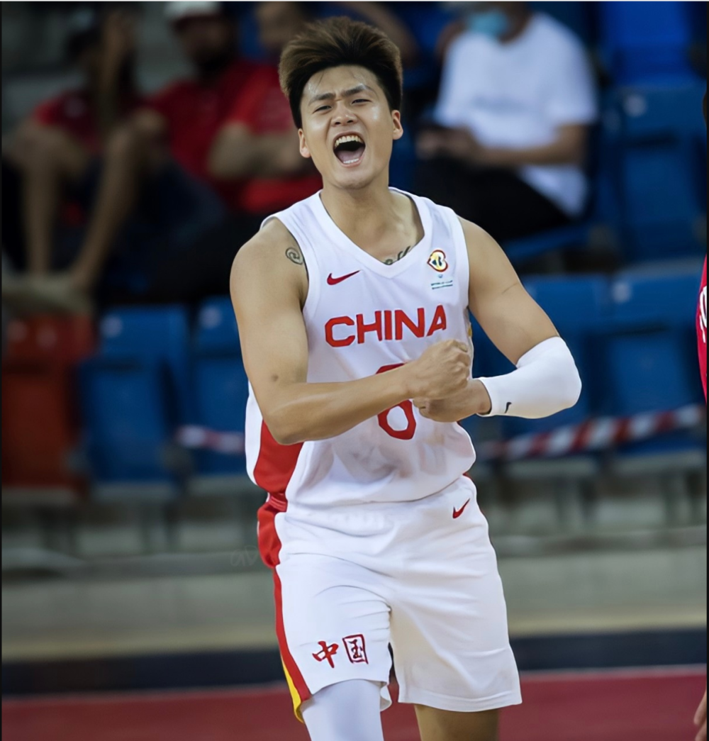 赵睿谈领先10分压哨三分:赢得越多对排名和分组越有利