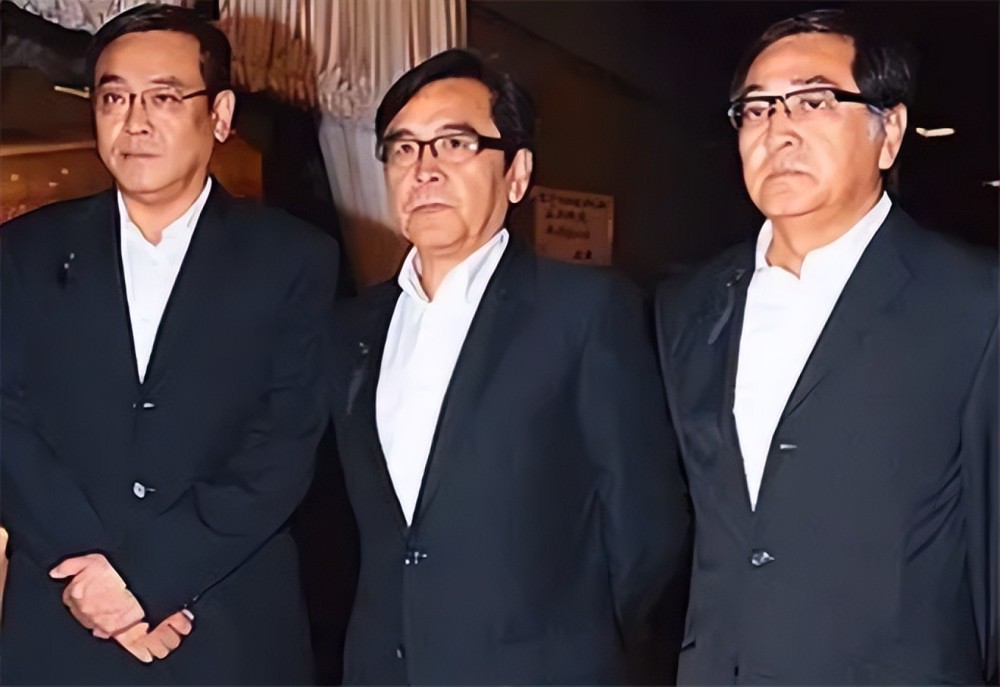出身演艺世家的秦沛,与姜大卫,尔冬升是亲兄弟.