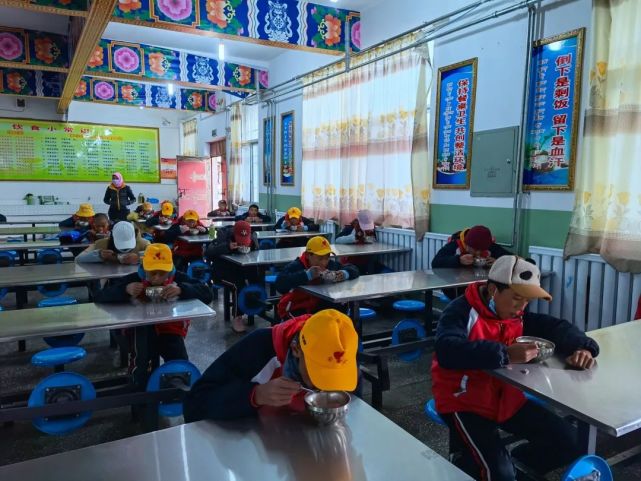 当雄县各中小学毕业年级正式复课