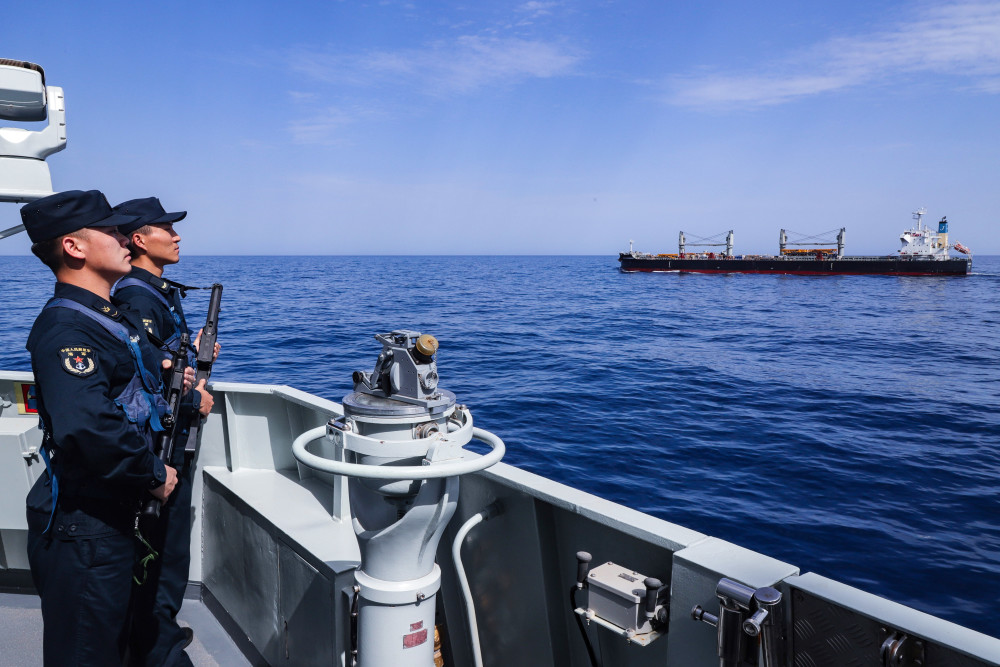 图文互动中国海军第41批护航编队完成任务返回舟山