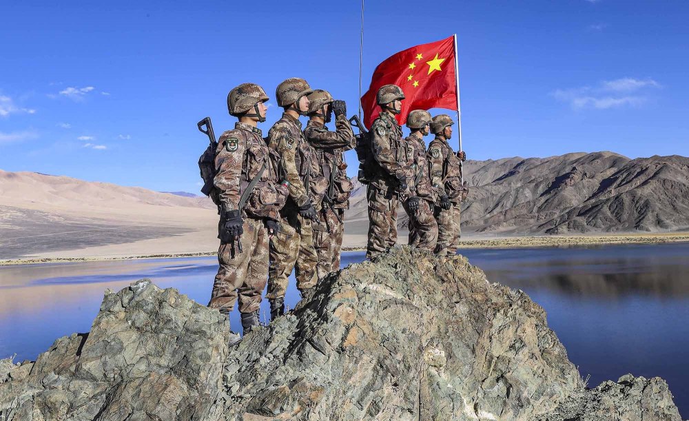 用八年把镜头对准边防战士他的照片感动无数网友