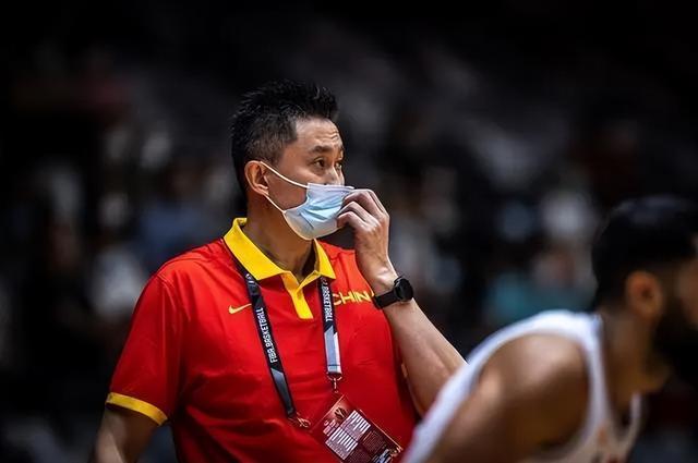 中国男篮对巴林最后一个球引争议，赵睿回应原因，别道德绑架球员元音音素a顺口溜