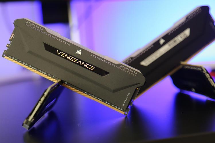 美商海盗船复仇者rgb pro sl ddr4 3200mhz内存开箱_腾讯新闻