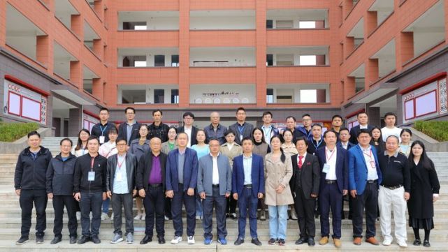 崇仁二中举办2022年抚州市初中物理教师实验教学现场展示活动_腾讯