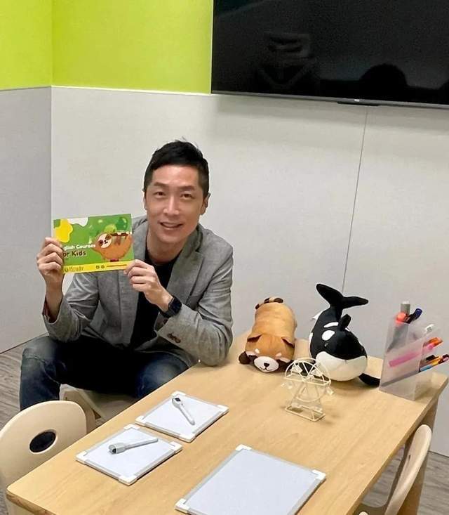 出道近30年,马浚伟鲜少有感情绯闻,他的路人缘可以说是极好.