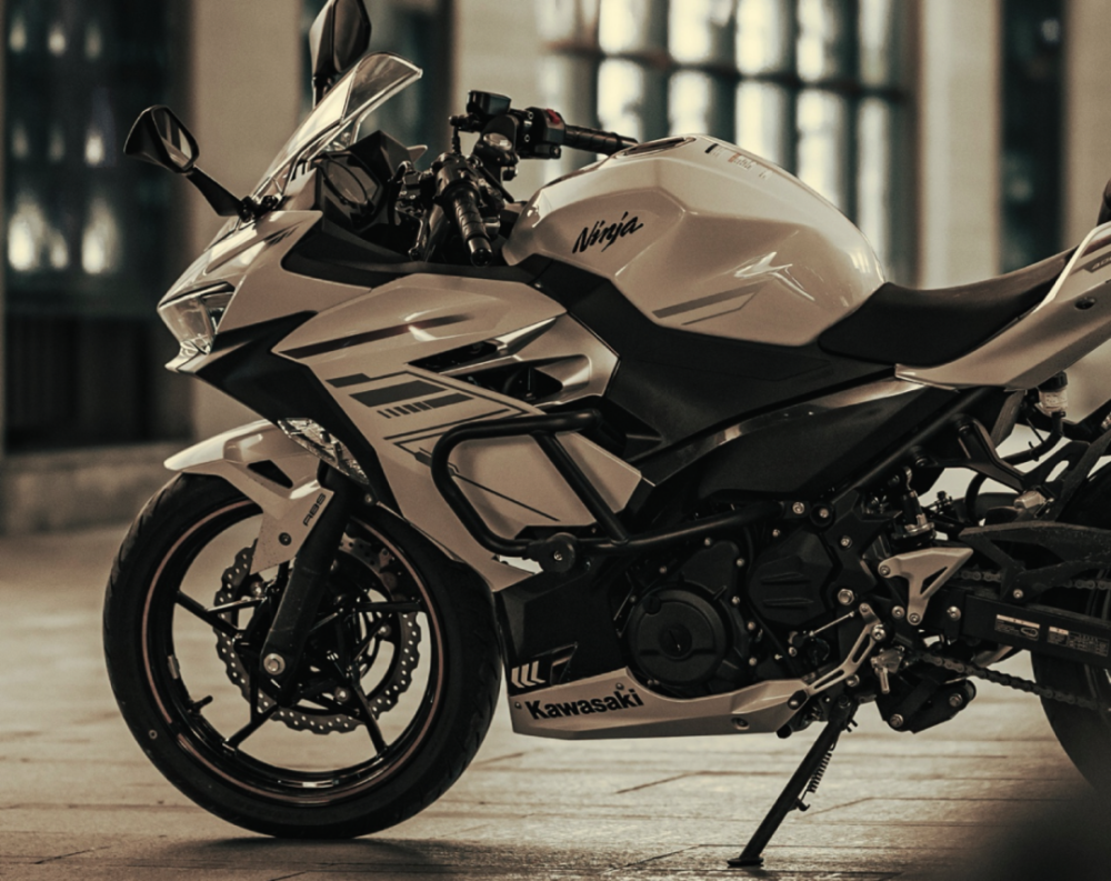 用eos r6拍机车:体验速度与激情_腾讯新闻