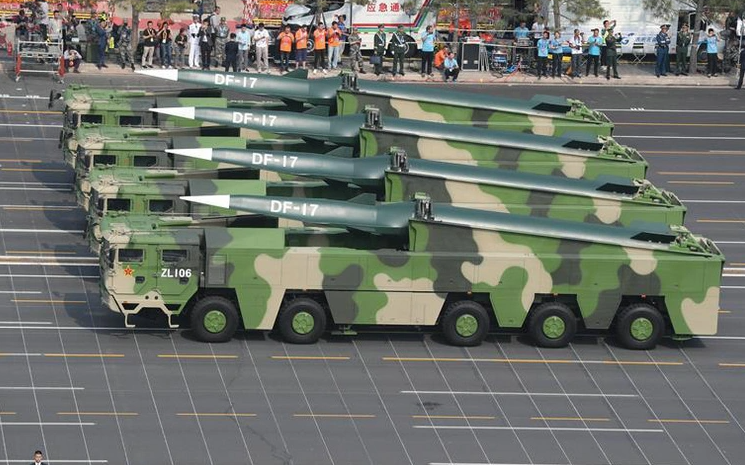 中国展示俄军最需要的武器，FK-3000完美克制海马斯，太厉害了董腾简介