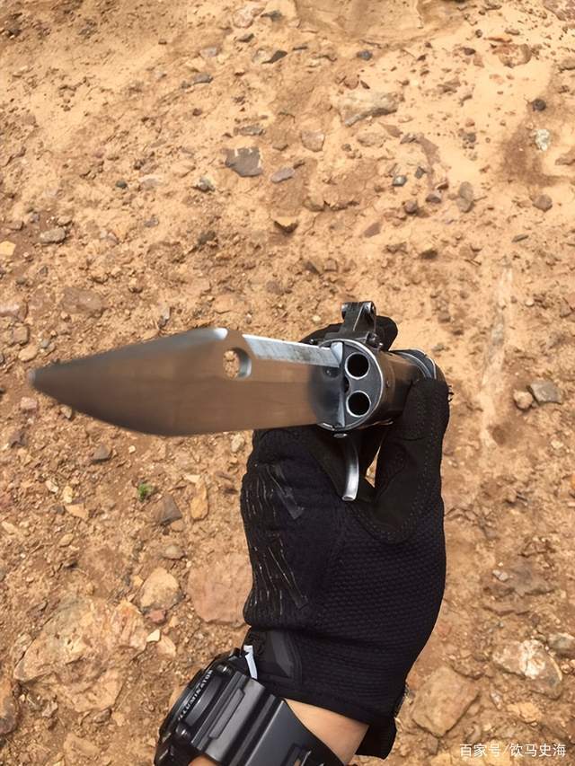 91式匕首枪,全名为qsb91式7.