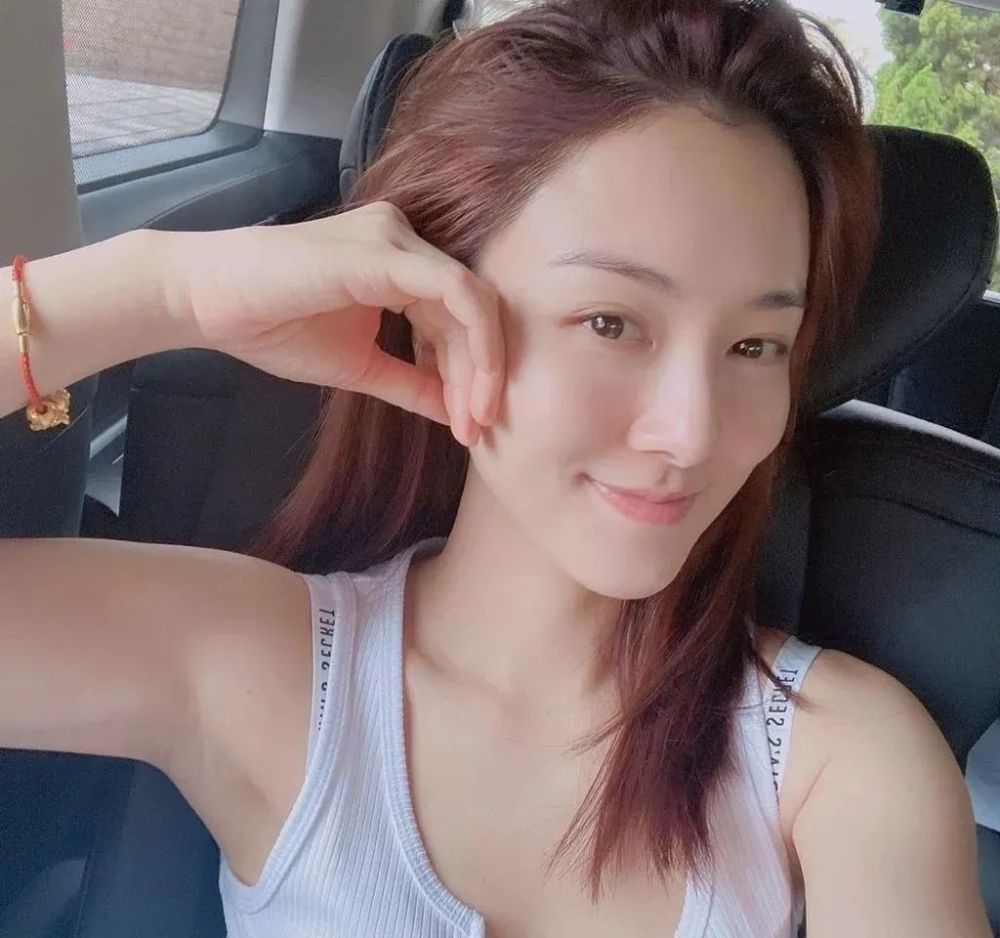 杨梓菁＋陈嘉慧＋区明妙＋曾淑雅备力捧 新剧集多位靓女小花成网民焦点_腾讯新闻