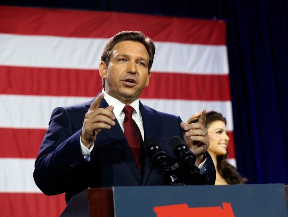 川普:2024年,我要回归噜!然而时隔近两年,他的路或许难走了_腾讯新闻