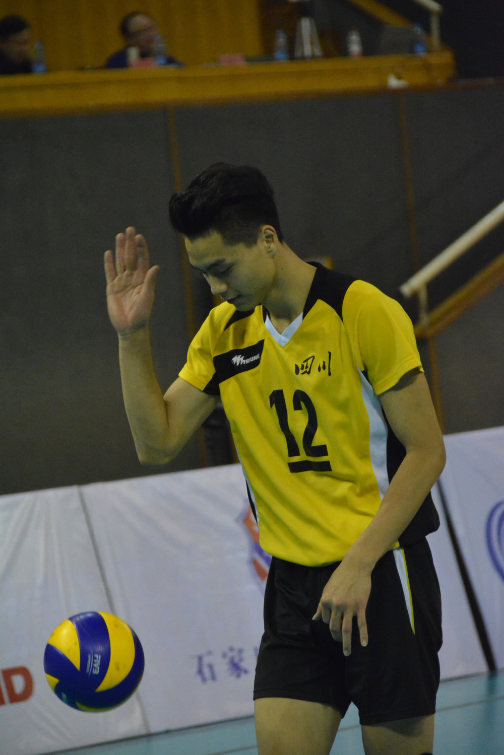 中国男子排球运动员的"形象之光"-郭顺祥之16岁嫩照