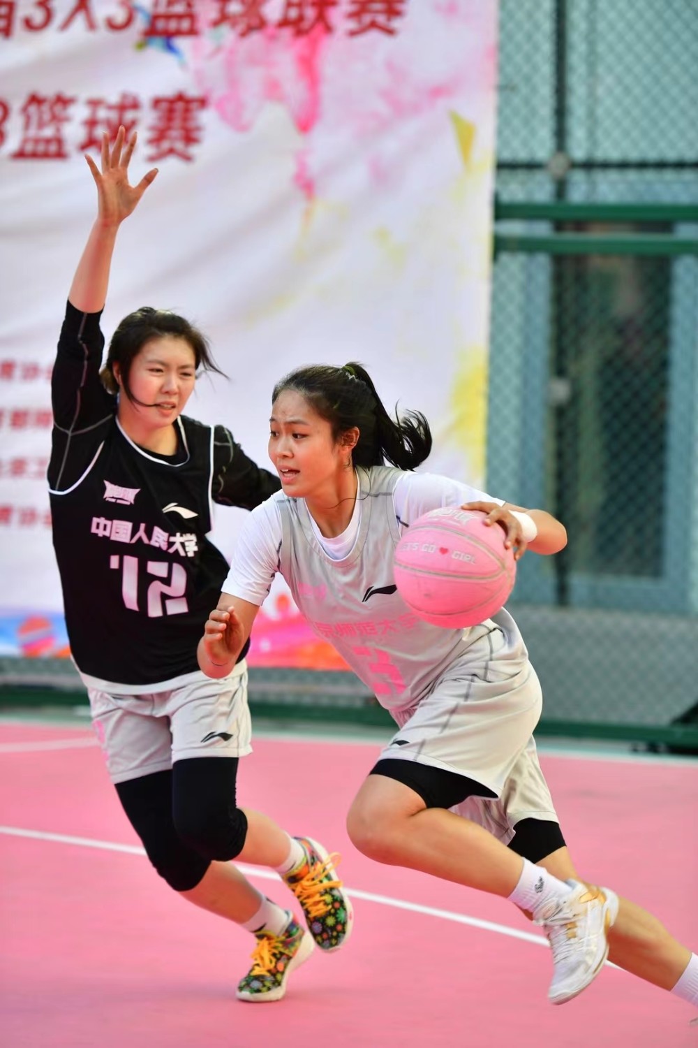 青春力量绽放球场粉色风暴北京高校赛在国贸拉开序幕全民优打100g流量城市