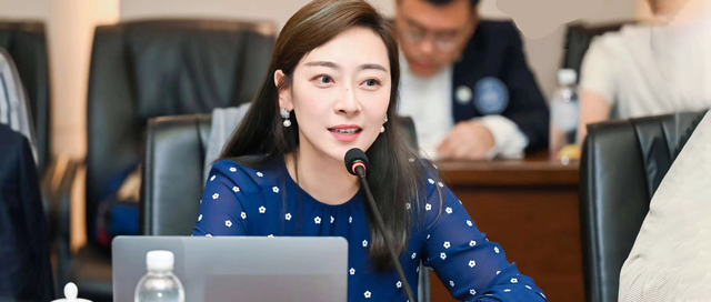 嘉宾商学创办人吴婷磕一磕经济和教育这对cp