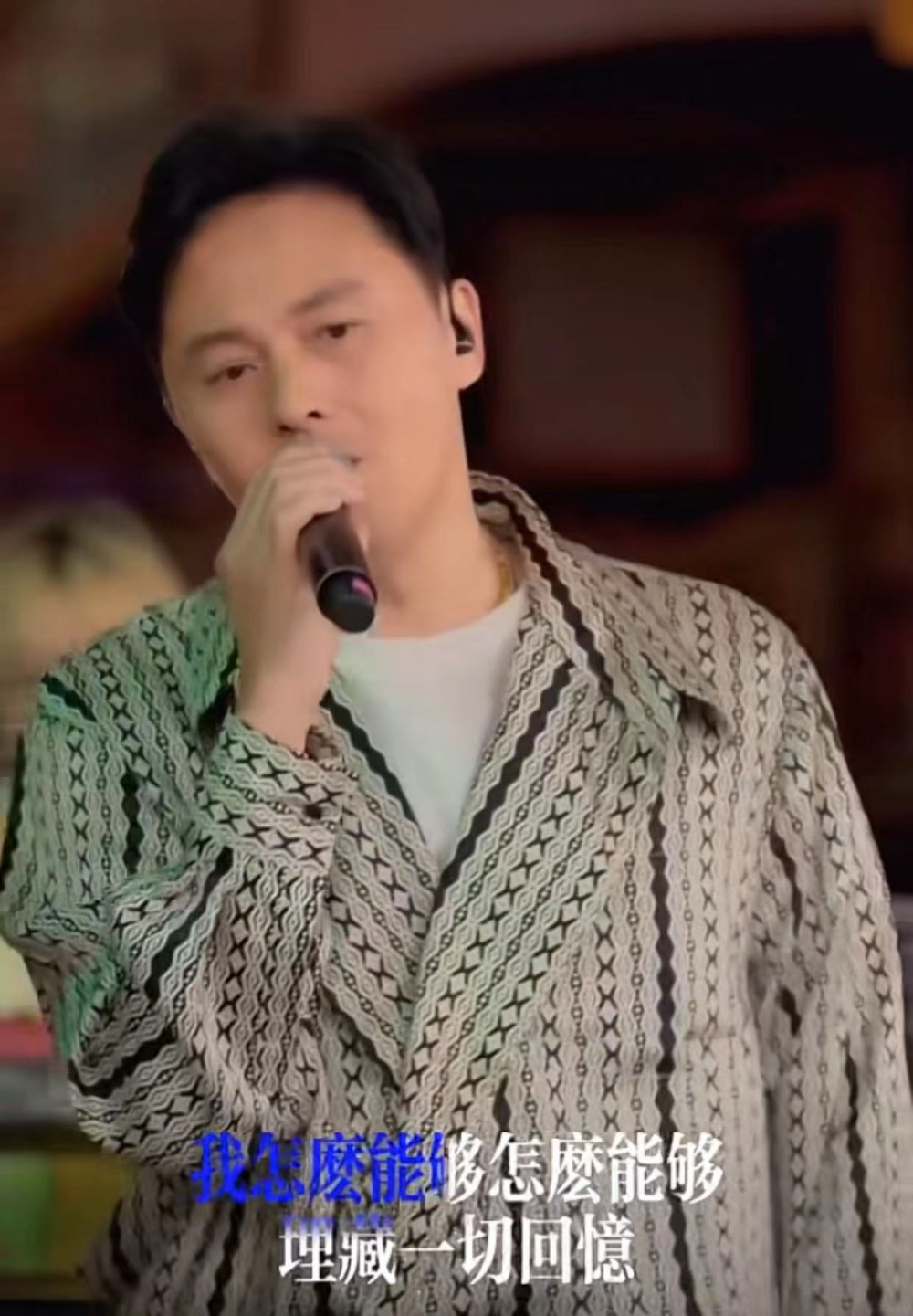 tvb男神曹永廉广州当志愿者,忙前忙后耐心足,将举家定居内地