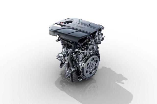 上汽蓝芯20t高性能黑标发动机入选中国心2022年度十佳发动机