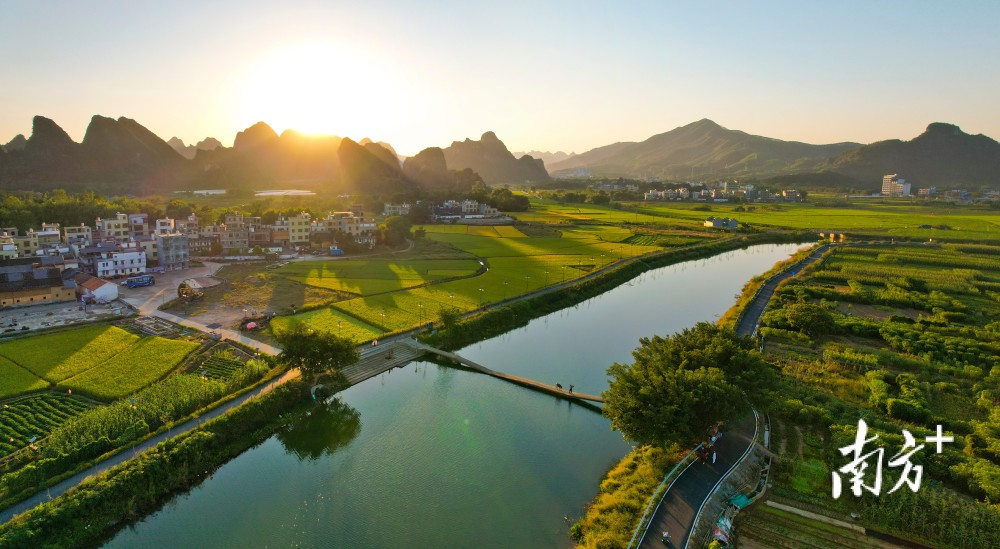 英德市九龙镇:全力建设"旅游风情小镇 品质魅力九龙"_腾讯新闻