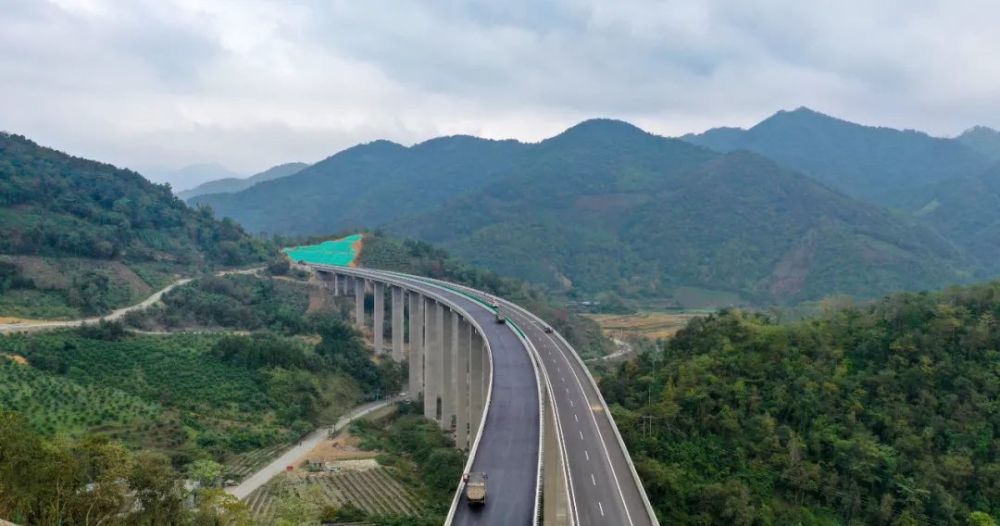田西高速建设再提速!年底建成通车指日可待_腾讯新闻