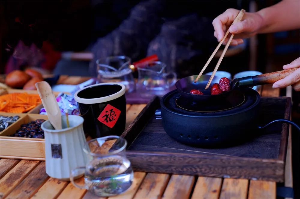 甘肃天水罐罐茶区区罐里慢煮生活百味