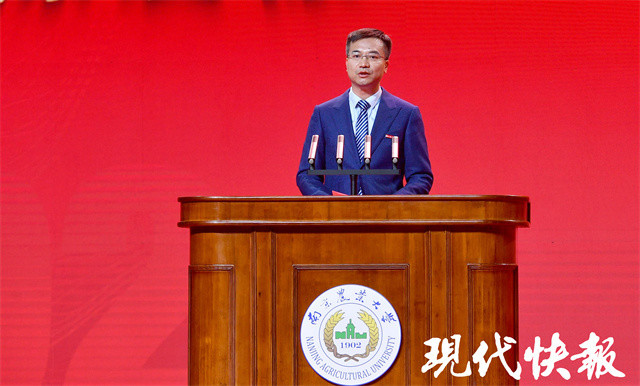 教育改革,农业发展,社会变迁,积淀坚守着诚朴勤仁的精神力量和文化底