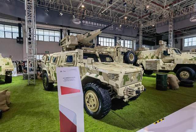 新型82毫米速射炮安装光电观瞄仪性能实现全面提升