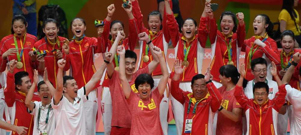 郎平与中国女排的那些峥嵘岁月 - 2021奥运女排冠军是哪个国家的