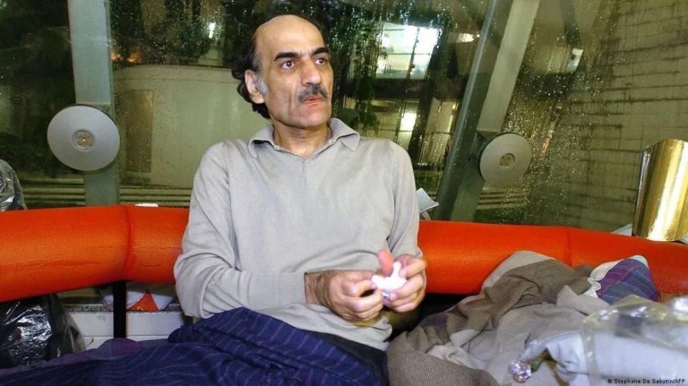 那个被困在机场18年的男人去世了