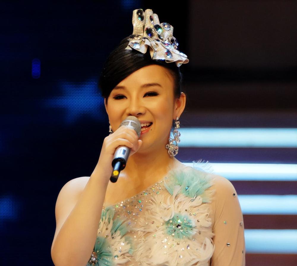 盲人歌手刘赛24岁获星光大道总冠军如今与丈夫相濡以沫