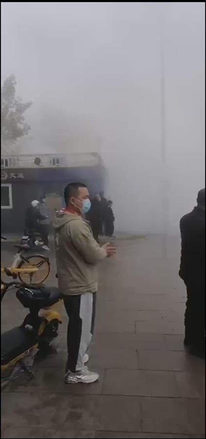 邯郸街头一热力管道突然爆裂，目击者：有行人被烫伤南非拉闸限电有限责任公司