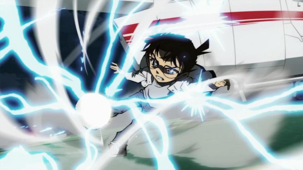 《名侦探柯南》剧场版曝"高能足球"片段,柯南化身足球侠出战_腾讯新闻