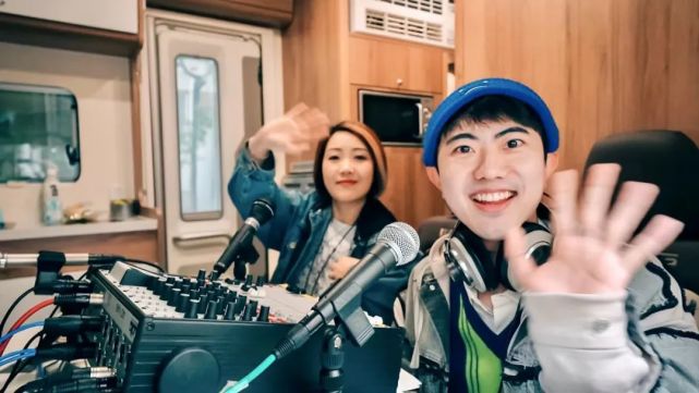 动感101《音乐早餐》的铁粉们注意啦!"畅斯组合"要和你线下见面啦!