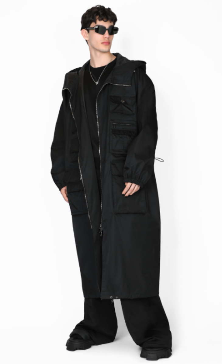 融合全新廓形以及醒目品牌 logo徽标,打造别具一格的全新black sicily