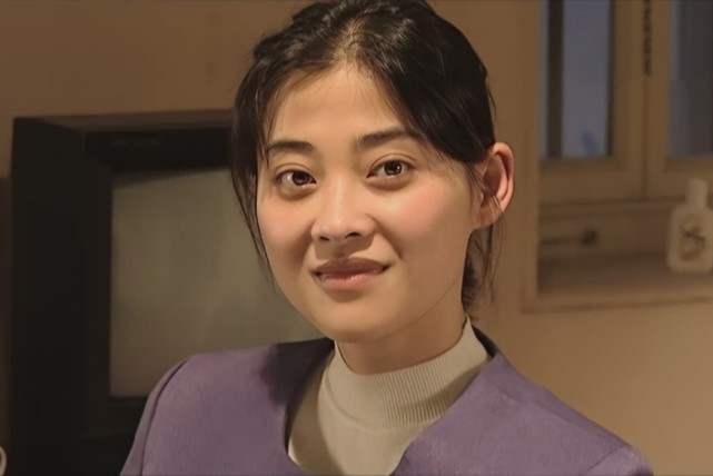 重温《不要和陌生人说话》才知,张小雅生前的那本日记,痛彻心扉-腾讯