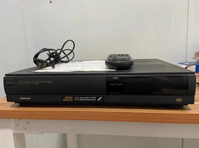 90年代家用vhs录像机_腾讯新闻