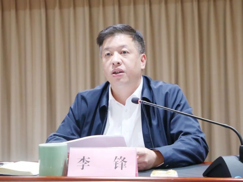 胡刚:一以贯之 清醒落实 坚决打赢疫情防控阻击战_腾讯新闻