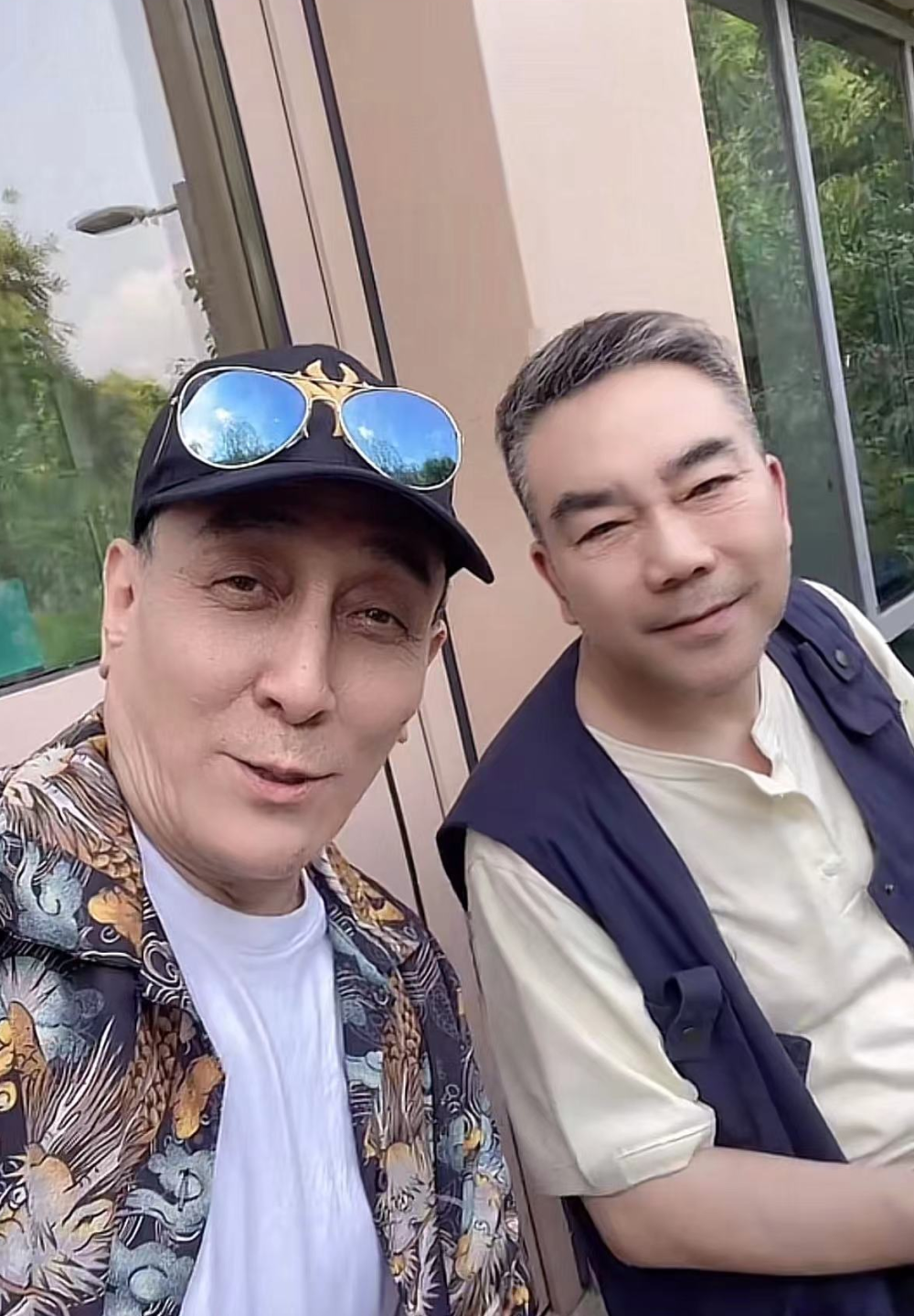 他为人风趣幽默,将《杨光的快乐生活》中的"曹大壮"一角演绎得活灵活