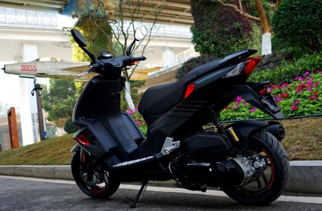 配置上,标致sf4这次更新升级并没有采用abs防抱死系统,不过采用了前后