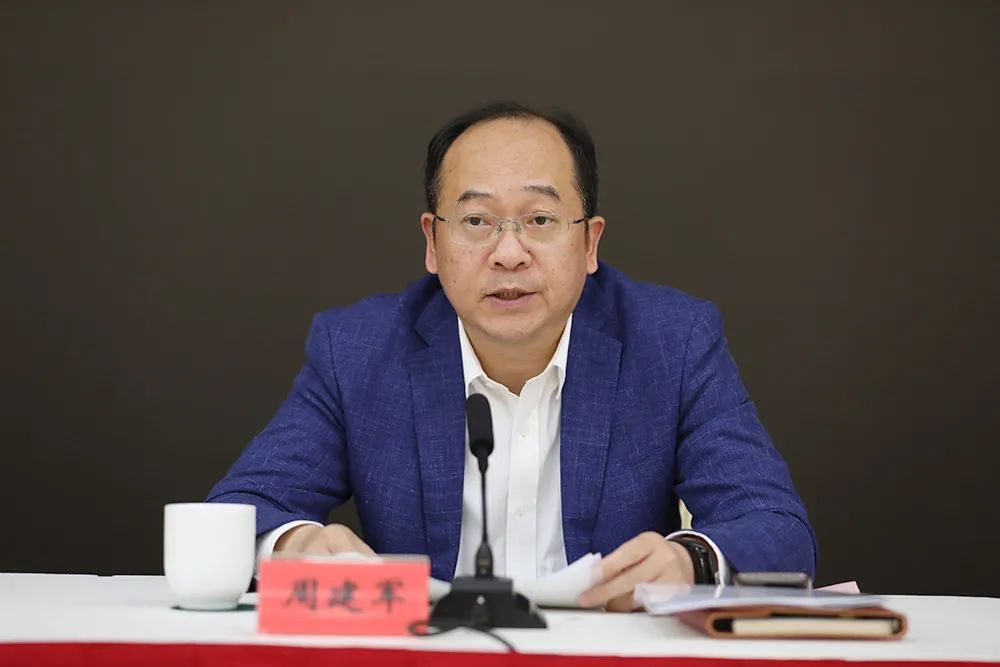 市青少年服务和权益保护办公室主任周建军,区委副书记,区青年工作联席