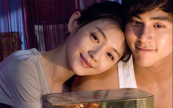 33岁 《泡沫之夏》《全城热恋》许多人认为,大s的颜值巅峰就在电视剧