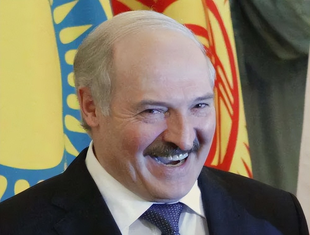 硬怼西方的“白俄老爹”：卢卡申科总统，是个充满喜感的段子手火花