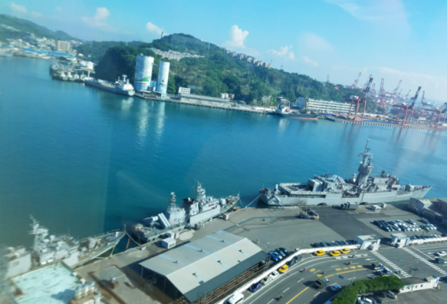 民进党抢功马英九宣布西迁基隆军港不料意外泄露重要军事机密