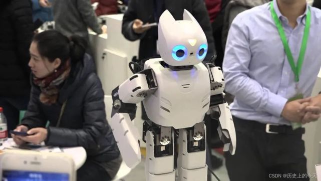 Alicebot 诞生；世界机器人大会｜历史上的今天_腾讯新闻