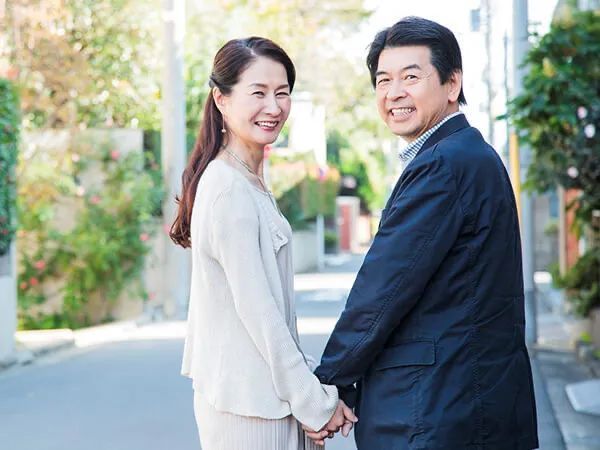 日本美魔女相亲遇大23岁"真爱",闪婚2年后却被对方丢进破旧养老院?