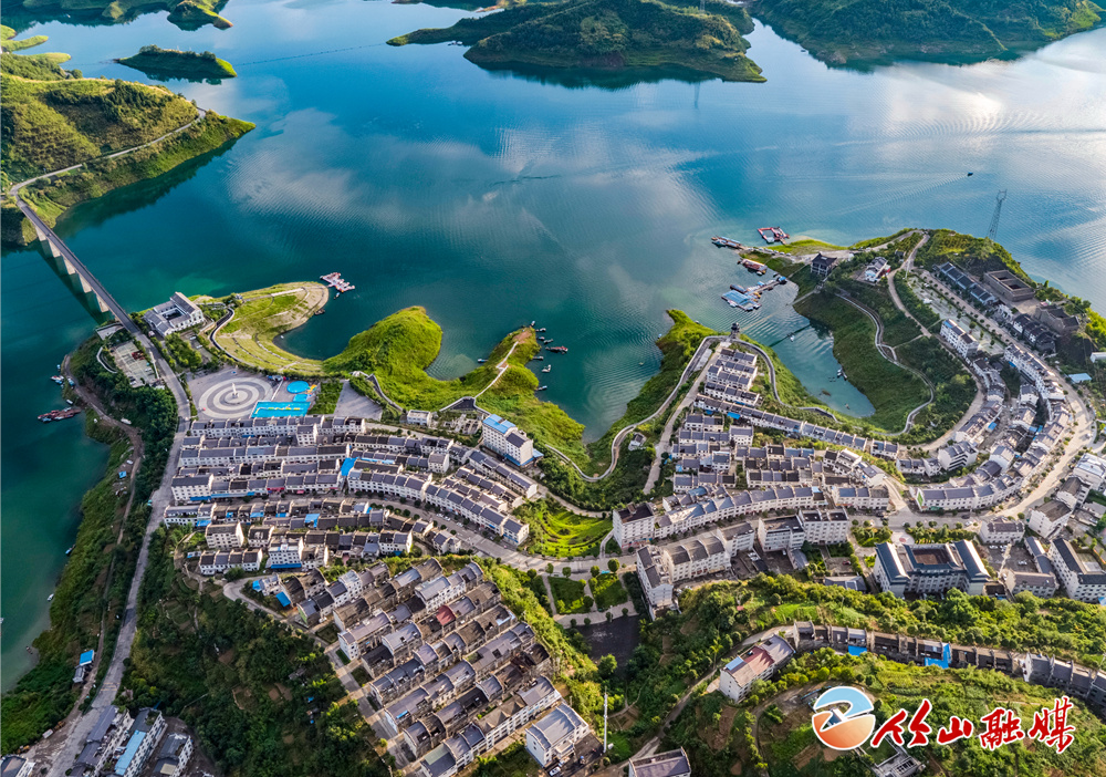 官渡镇入选2022年国家级全域森林康养试点建设乡(镇)公示名单;竹山县