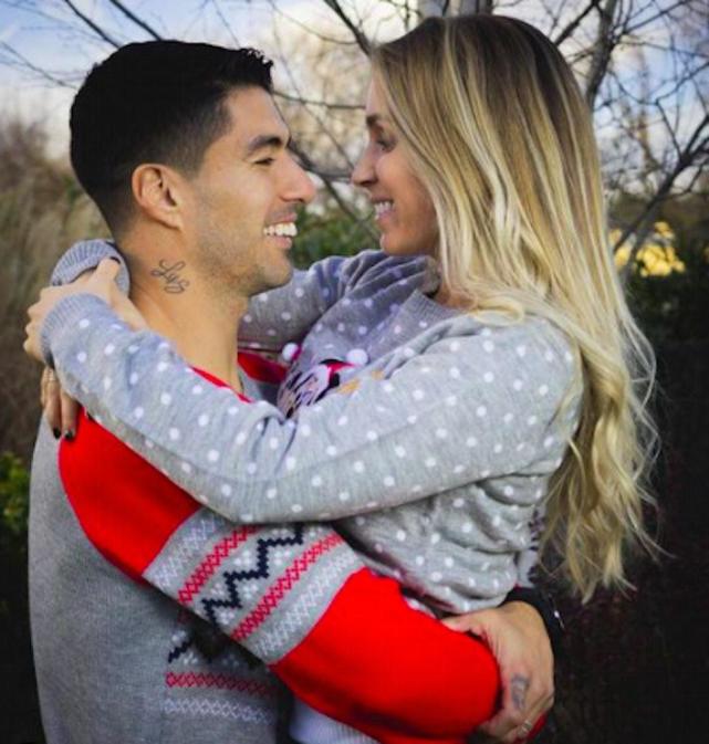 苏亚雷斯15岁时情定终生,妻子的出现改变了他的一生