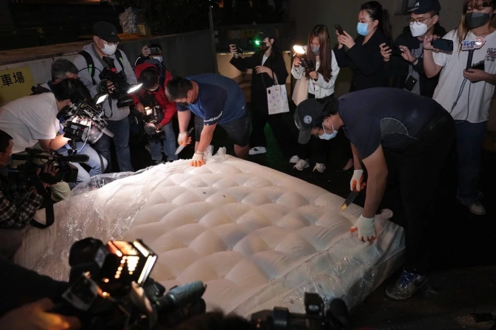 汪小菲销毁的床垫竟是平价替代品，汪小菲酒店员工一口咬定：是大S送来的中国高超音速武器世界第一