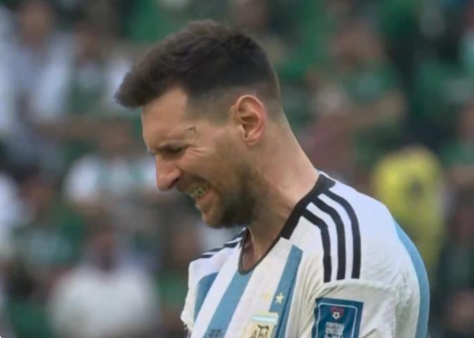 噩耗！阿根廷1-2爆冷沙特，球迷突发心脏病去世，3个孩子陪同看球七个好习惯统合综效团结力量大