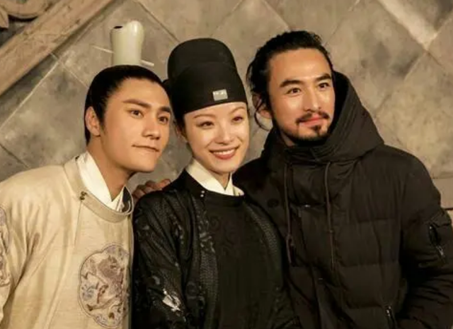 与马天宇同为花美男,熬足16年的张晓晨,因为反派而出圈_腾讯新闻