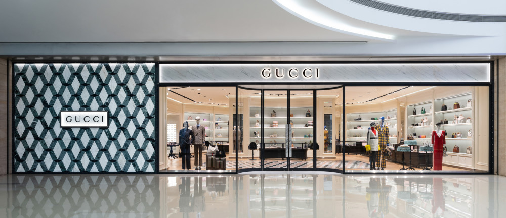 男女成衣,手袋,箱包,皮具,鞋履,配饰,珠宝腕表,眼镜,香氛,以及gucci