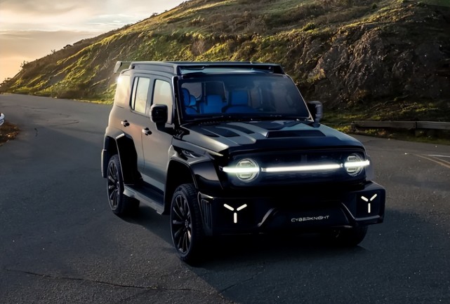 外观黑武士造型,还有尾翼加持,坦克300赛博朋克堪称最靓的仔